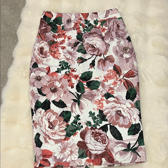 Miss Selfridge Dresses & Skirts - NWT Miss Selfridge Floral Pencil Skirt - Pink and Green